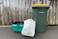 Find out what can go in Horowhenua District Council Rubbish bags, recycling crates and wheelie bins.