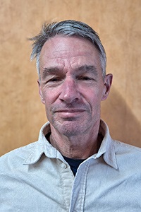 BARKER_Mike_LevinWard_Photo-web.jpg