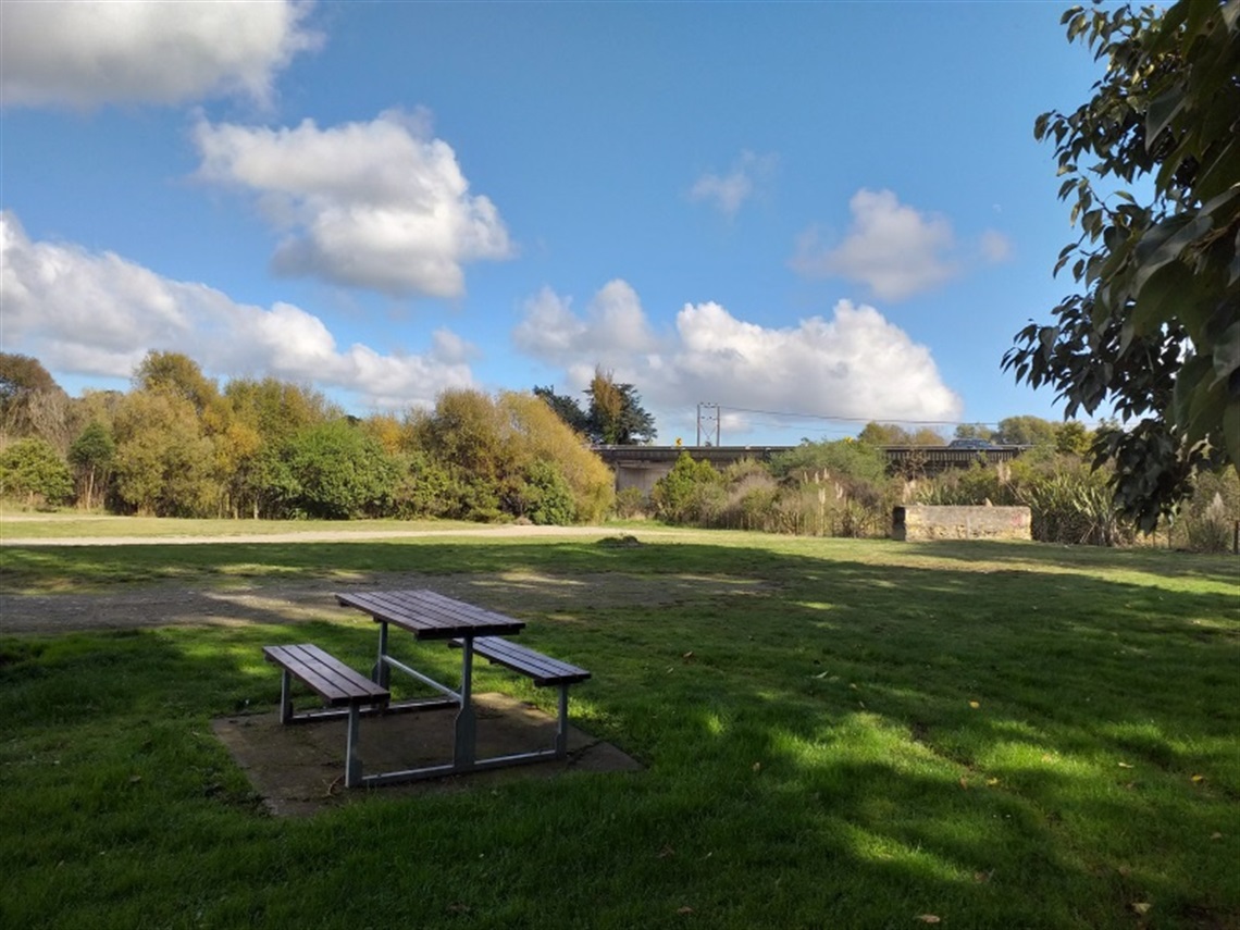 Thumbnail image for Parikawau Reserve showing outdoor table.