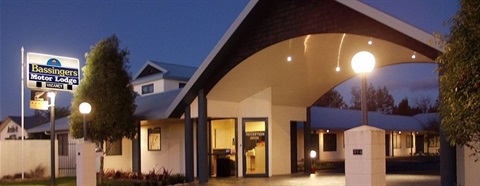 Kowhai Court